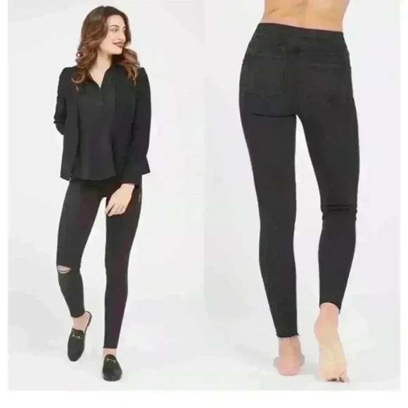 SPANX Women's Medium Distressed Ankle Skinny Jegging Jeans in Vintage Black - Picture 1 of 8